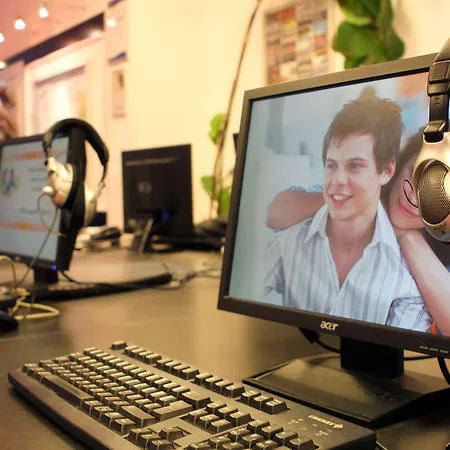 بيت شباب يوغيندهيربرغه - - إنترناشونال