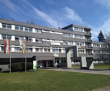 Jugendherberge-berlin-international * Берлин